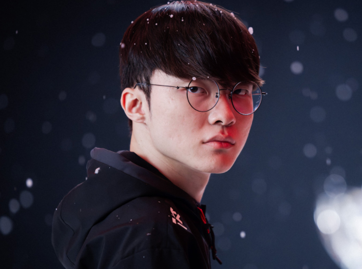 开云-Faker重返赛场，险胜首场状态出色，热火观众沸腾！的简单介绍