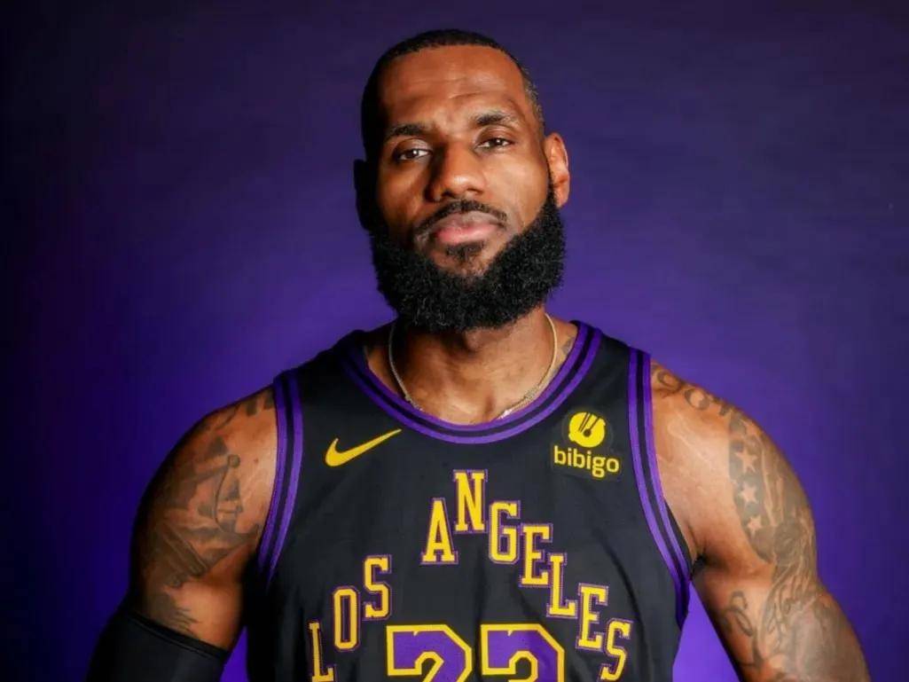 开云体育-詹姆斯新星出色发挥表现突出，澳大利亚队前途光明！赛场气氛高涨的简单介绍